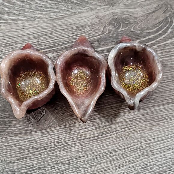 Set of 3 Resin Conch Shell Trinket Trays - Picture 6 of 16
